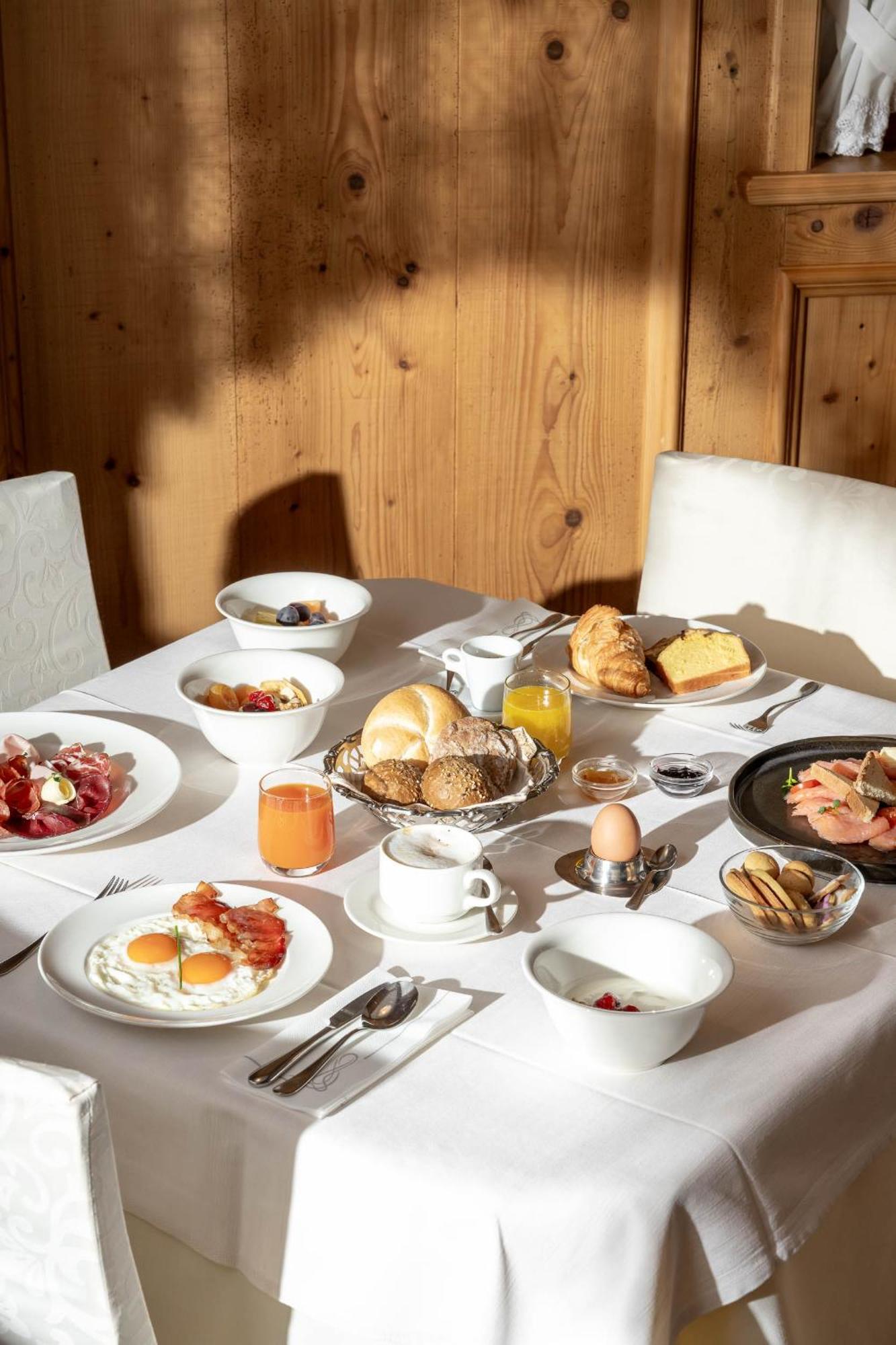 Hotel Gran Paradis Кампителло-ди-Фасса Экстерьер фото