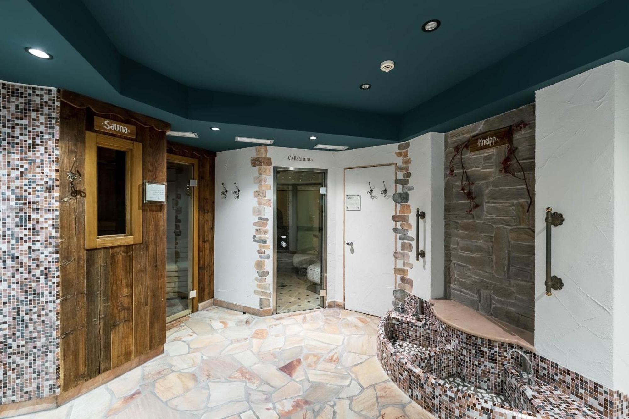 Hotel Gran Paradis Кампителло-ди-Фасса Экстерьер фото