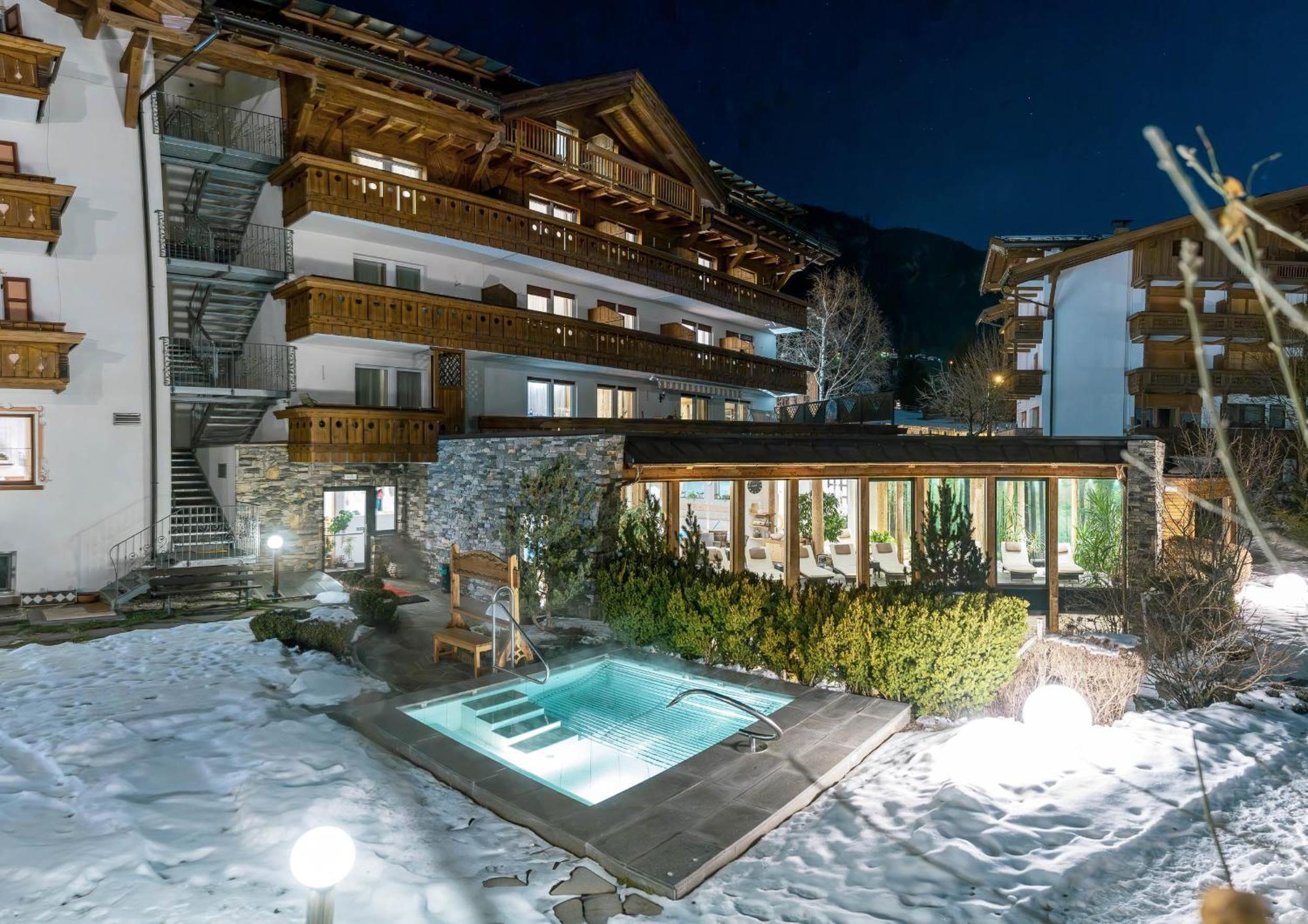 Hotel Gran Paradis Кампителло-ди-Фасса Экстерьер фото