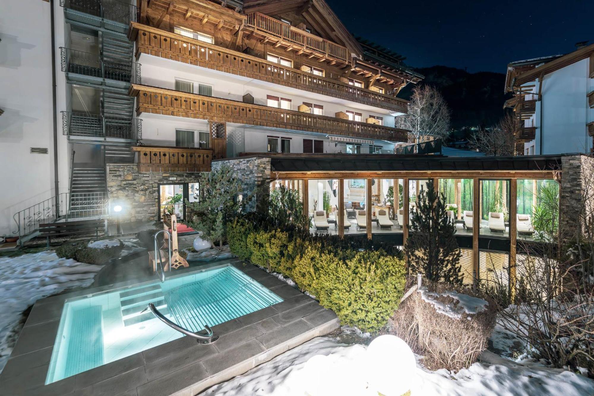 Hotel Gran Paradis Кампителло-ди-Фасса Экстерьер фото